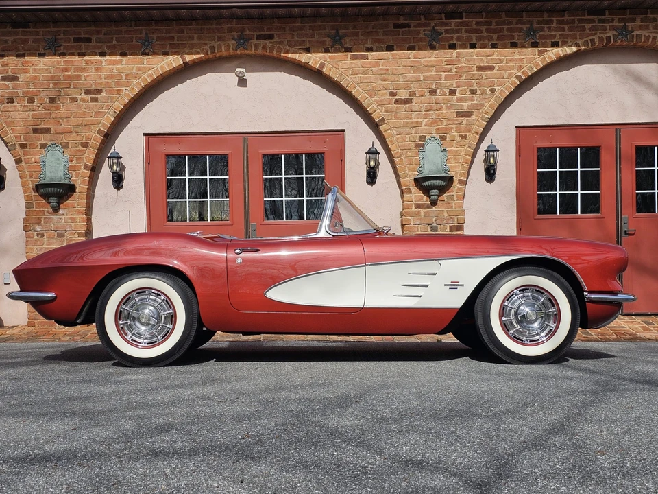1961 Chevrolet Corvette C1 - Image 13 of 31