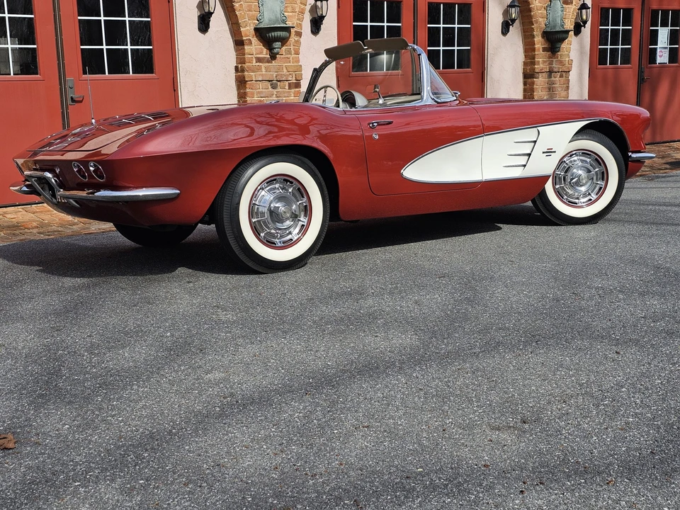 1961 Chevrolet Corvette C1 - Image 14 of 31