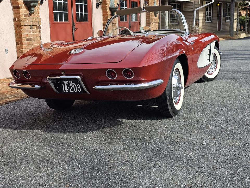 1961 Chevrolet Corvette C1 - Image 19 of 31