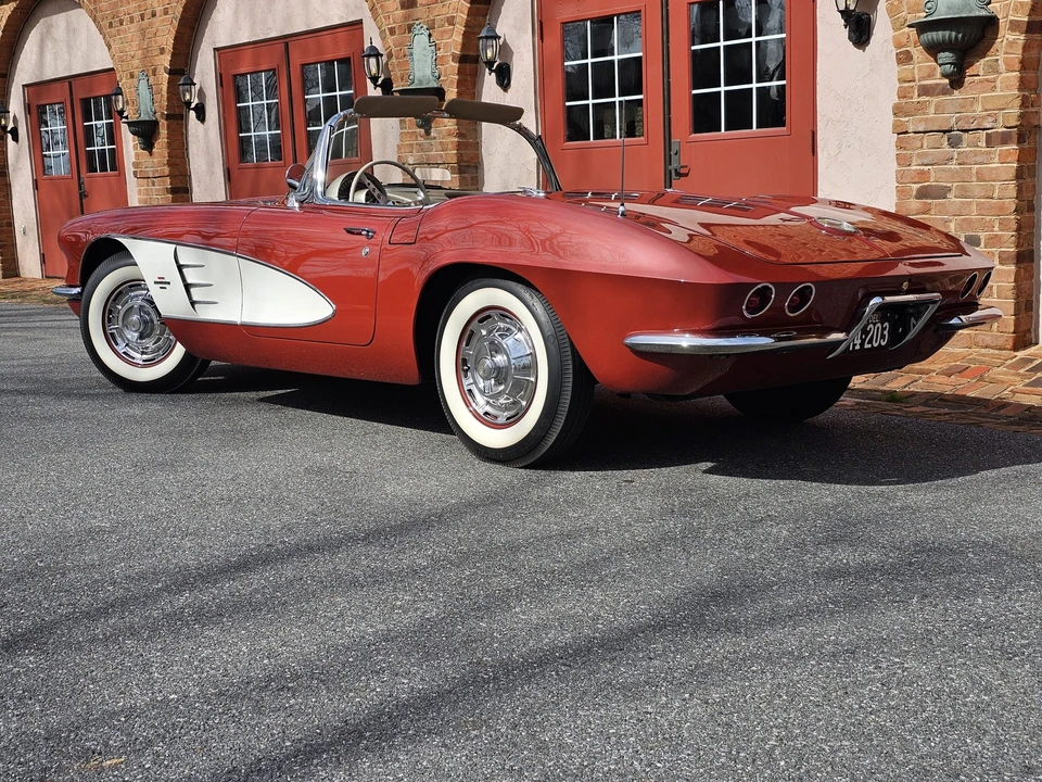 1961 Chevrolet Corvette C1 - Image 30 of 31