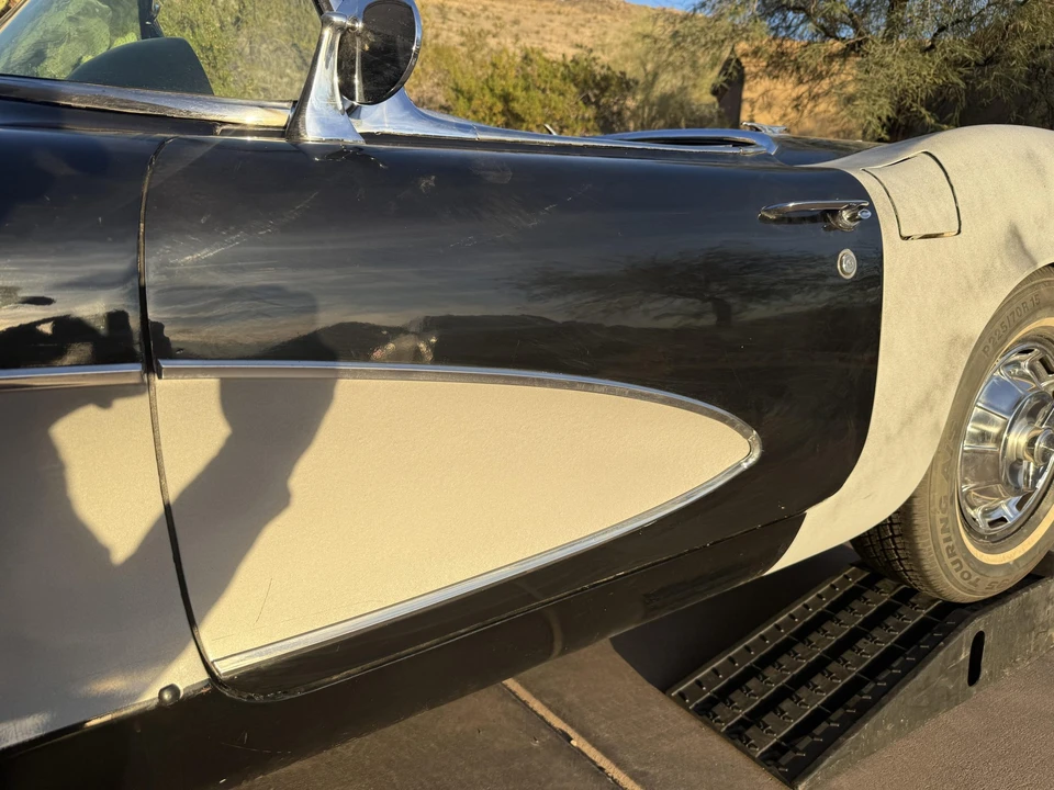 1961 Chevrolet Corvette C1 - Image 15 of 31