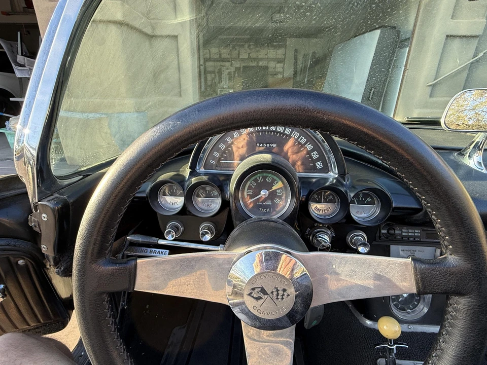1961 Chevrolet Corvette C1 - Image 25 of 31