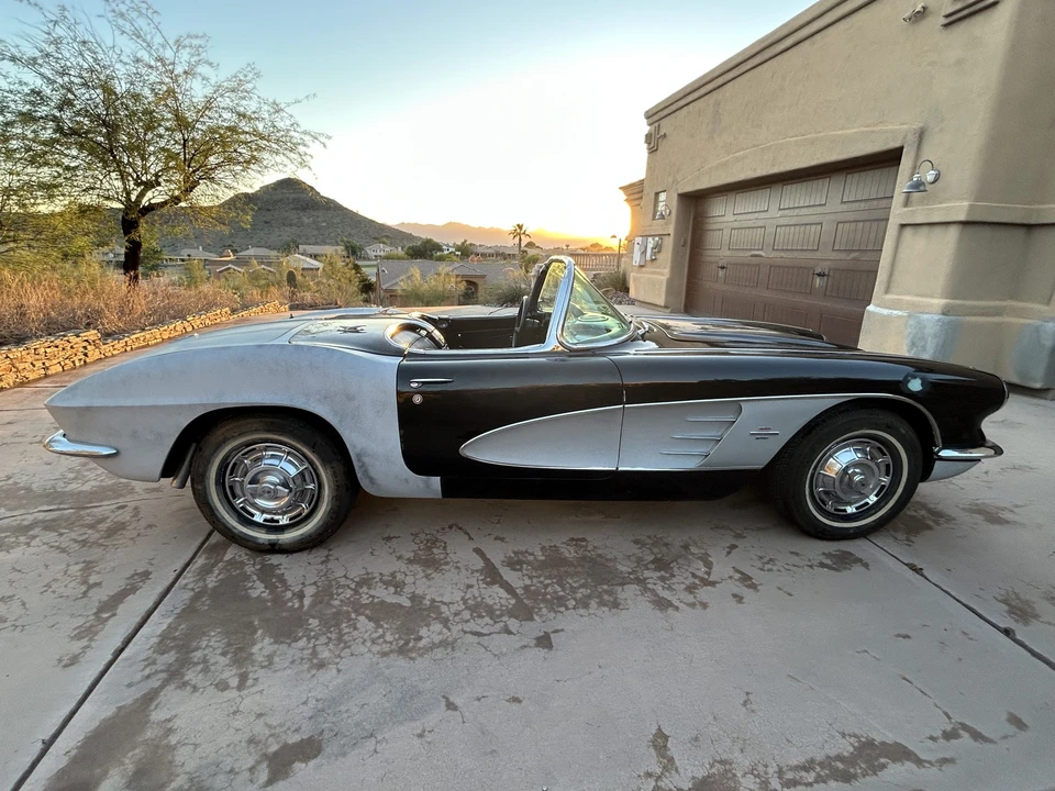 1961 Chevrolet Corvette C1 - Image 10 of 31