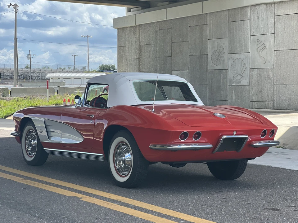 1961 Chevrolet Corvette C1 - Image 28 of 31