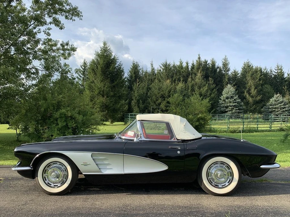 1961 Chevrolet Corvette C1 - Image 11 of 31