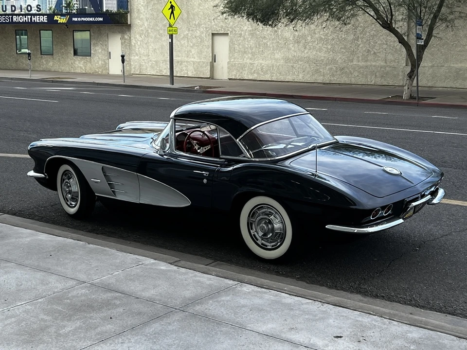 1961 Chevrolet Corvette C1 - Image 12 of 31