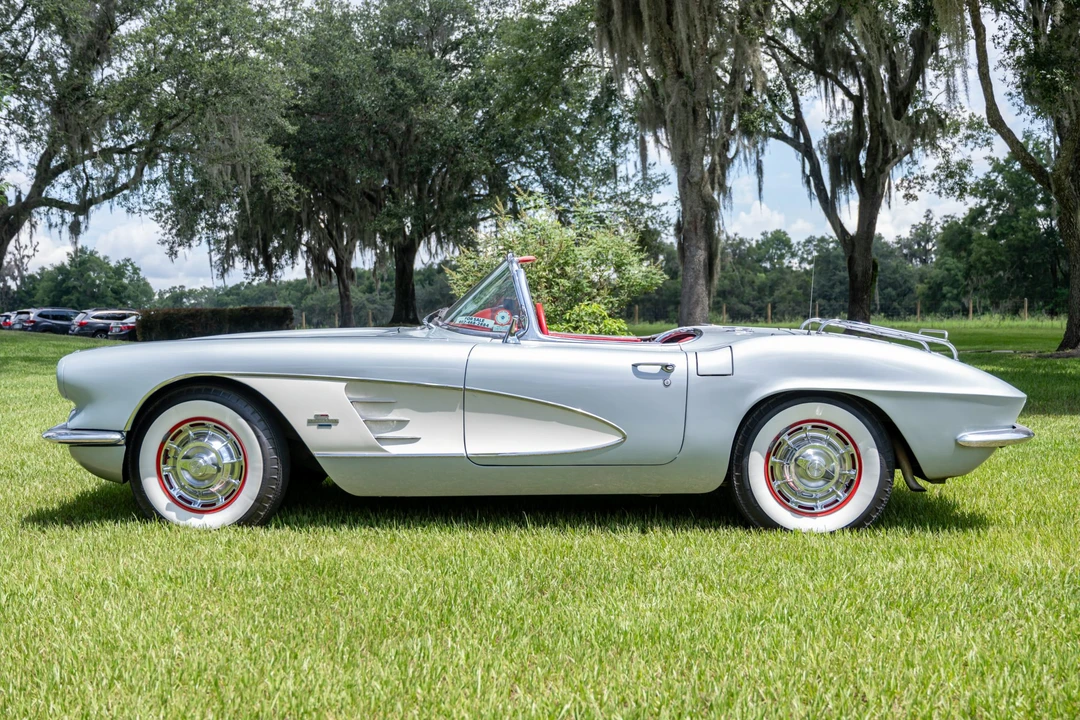 1961 Chevrolet Corvette C1 - Image 8 of 31