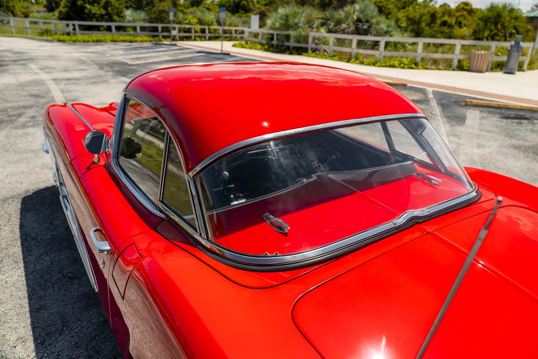 1961 Chevrolet Corvette C1 - Image 17 of 31
