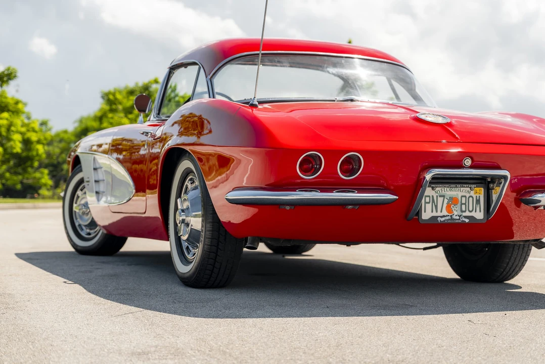 1961 Chevrolet Corvette C1 - Image 14 of 31