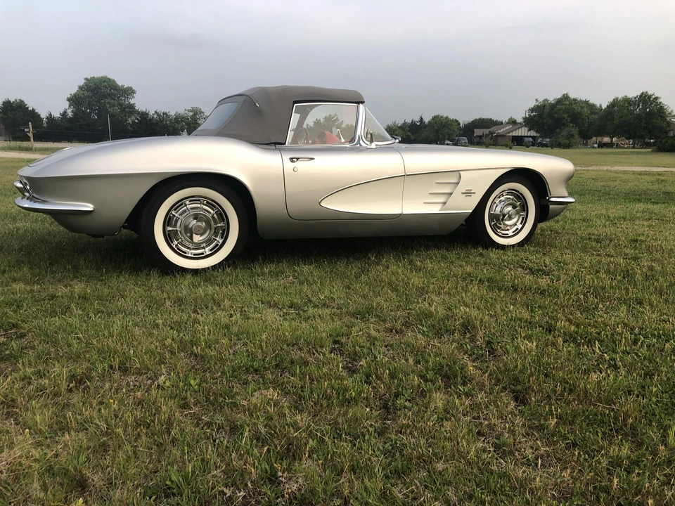 1961 Chevrolet Corvette C1 - Image 15 of 31
