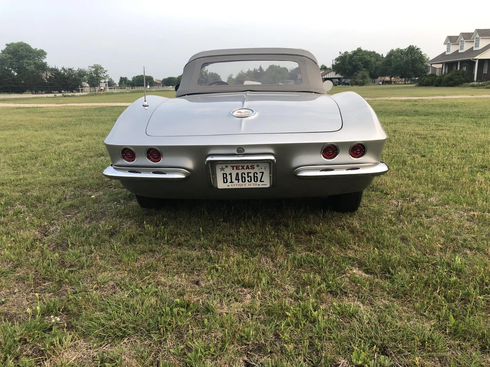 1961 Chevrolet Corvette C1 - Image 12 of 31