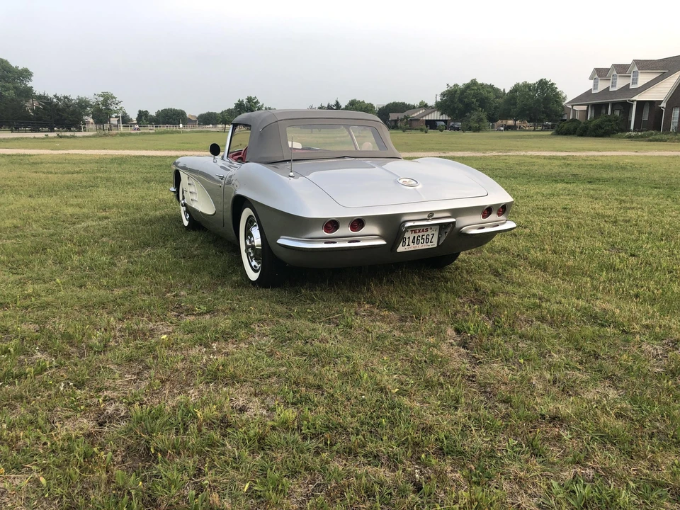 1961 Chevrolet Corvette C1 - Image 11 of 31