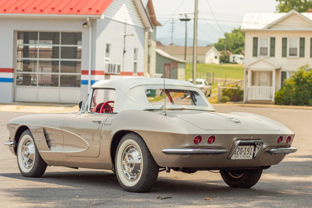 1961 Chevrolet Corvette C1 - Image 6 of 31