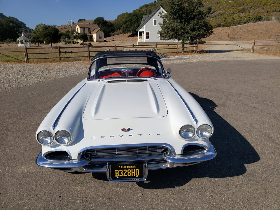 1961 Chevrolet Corvette C1 - Image 14 of 31
