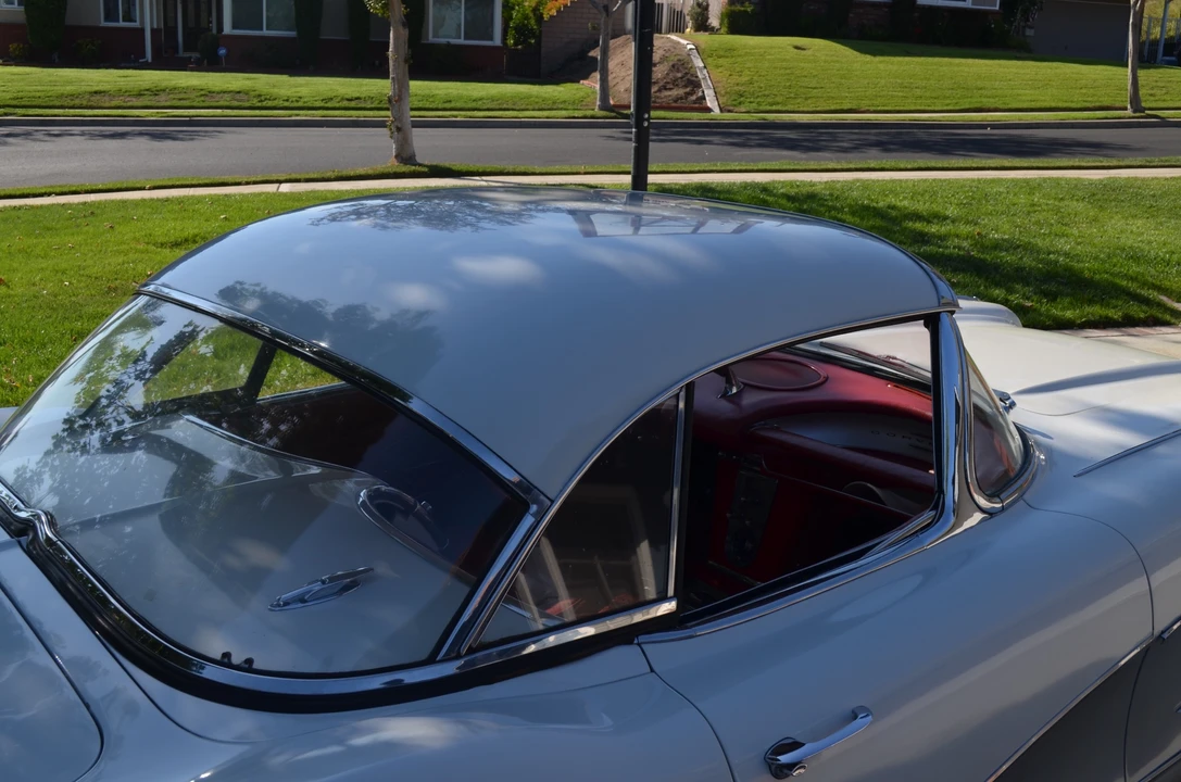 1961 Chevrolet Corvette C1 - Image 17 of 31