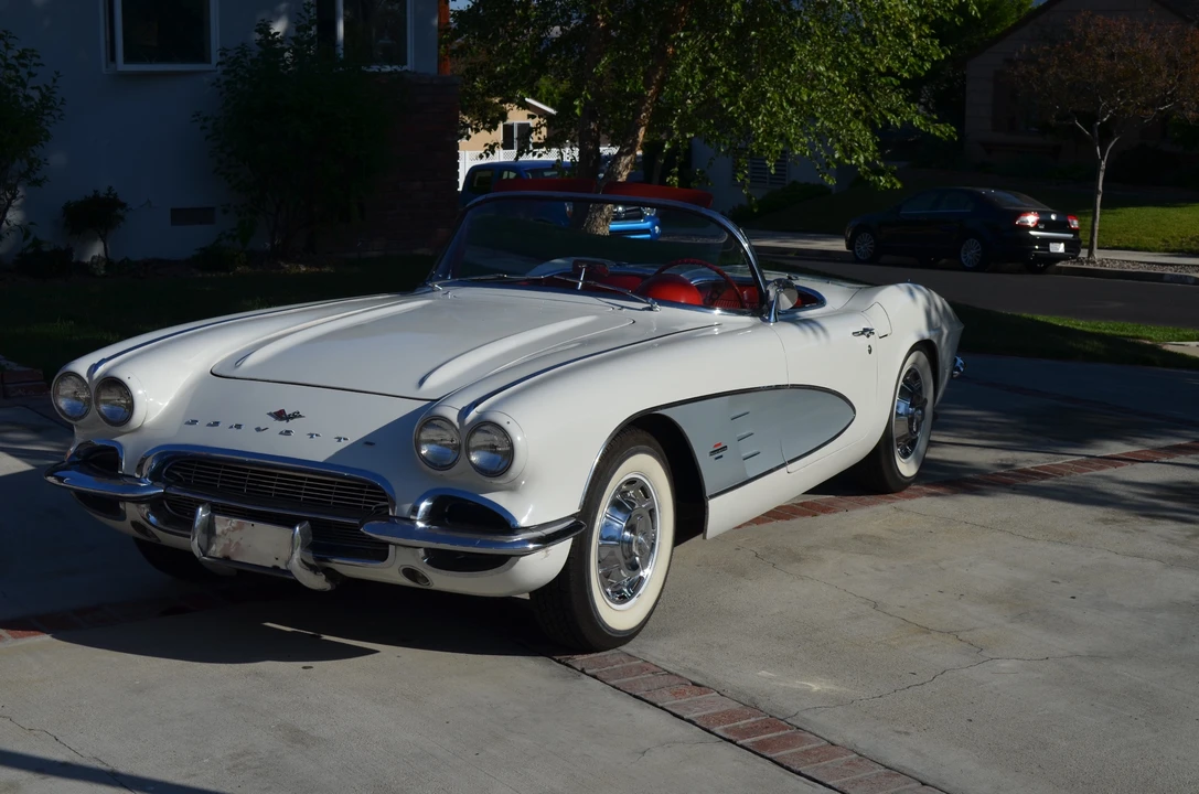 1961 Chevrolet Corvette C1 - Image 12 of 31