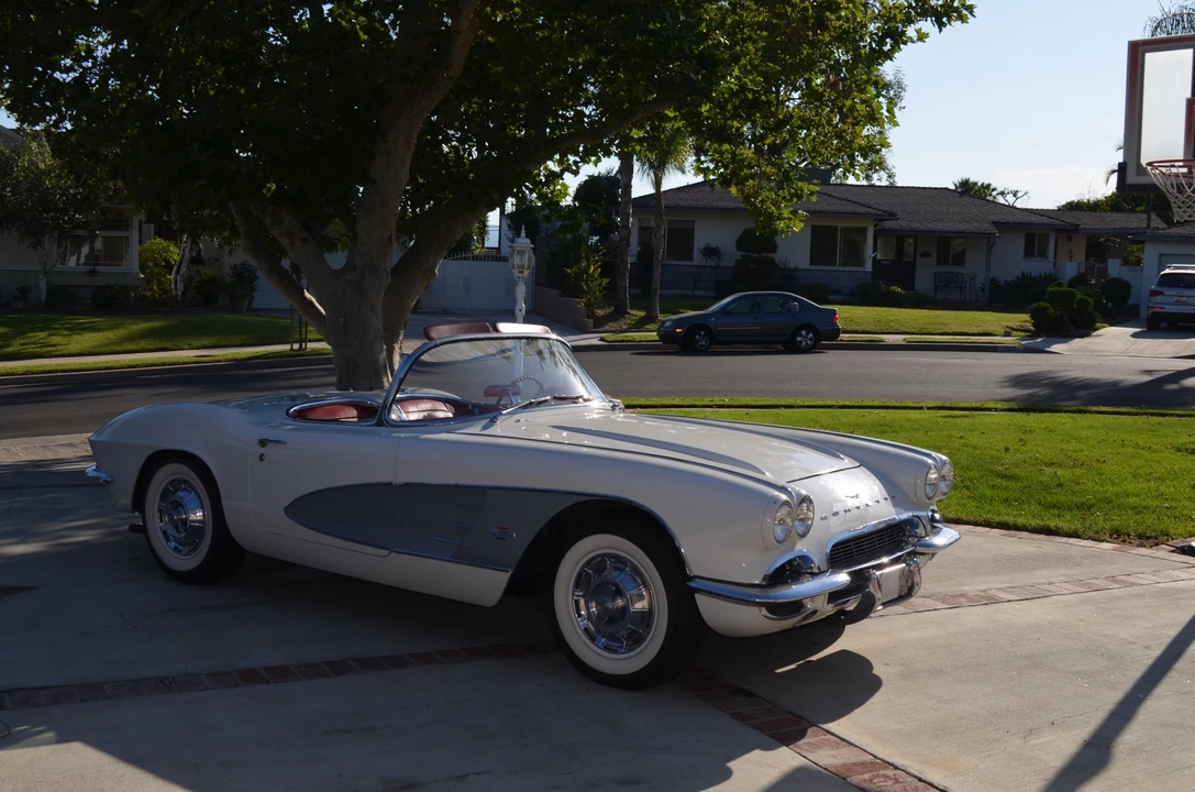 1961 Chevrolet Corvette C1 - Image 10 of 31