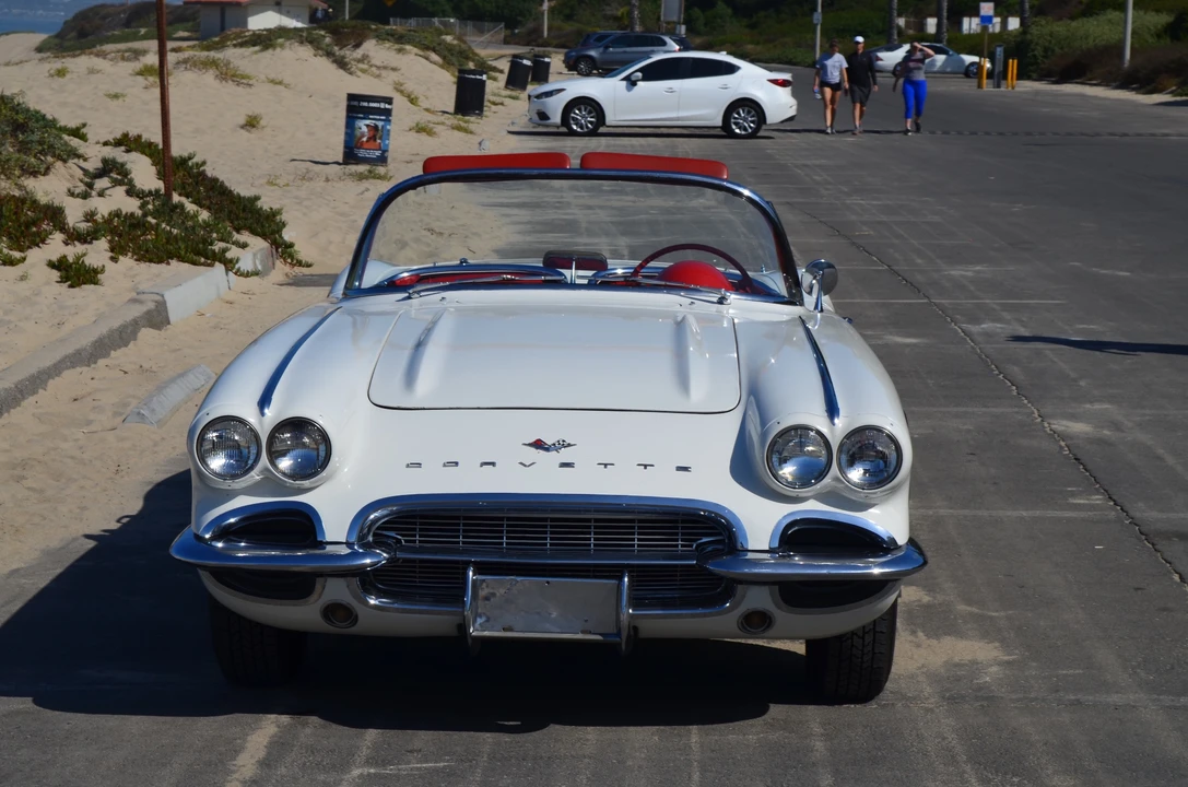 1961 Chevrolet Corvette C1 - Image 2 of 31