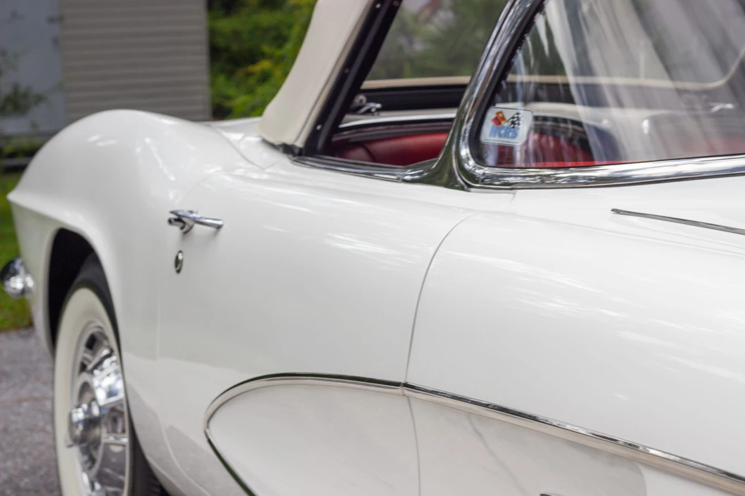 1961 Chevrolet Corvette C1 - Image 30 of 31