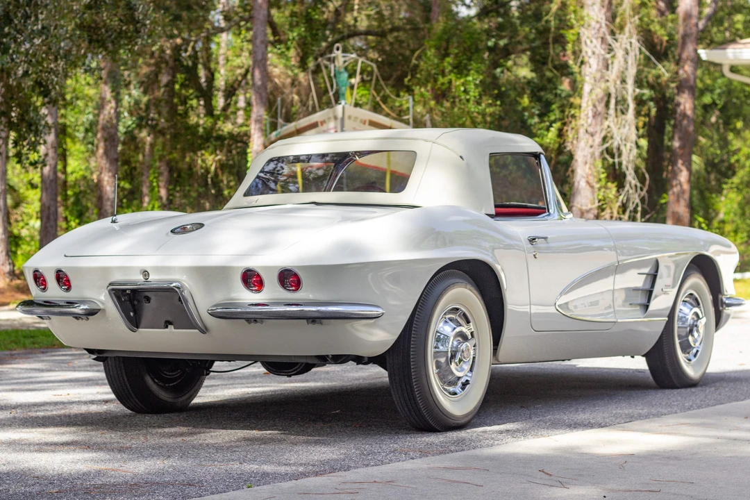 1961 Chevrolet Corvette C1 - Image 6 of 31