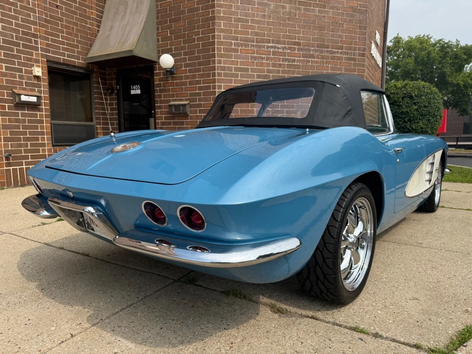 1961 Chevrolet Corvette C1 - Image 16 of 31