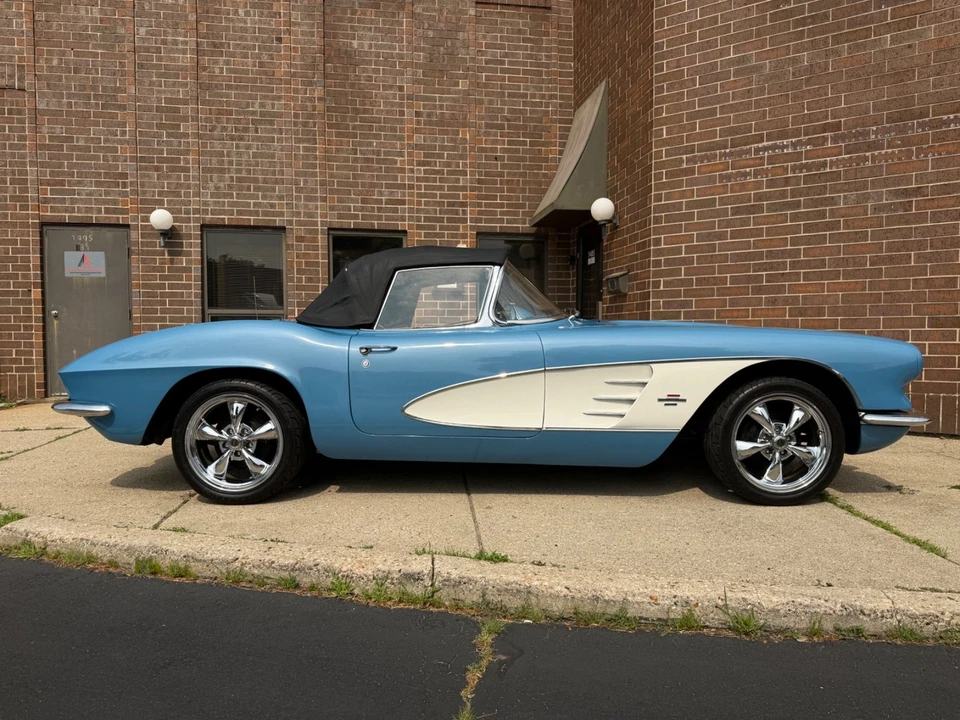 1961 Chevrolet Corvette C1 - Image 13 of 31