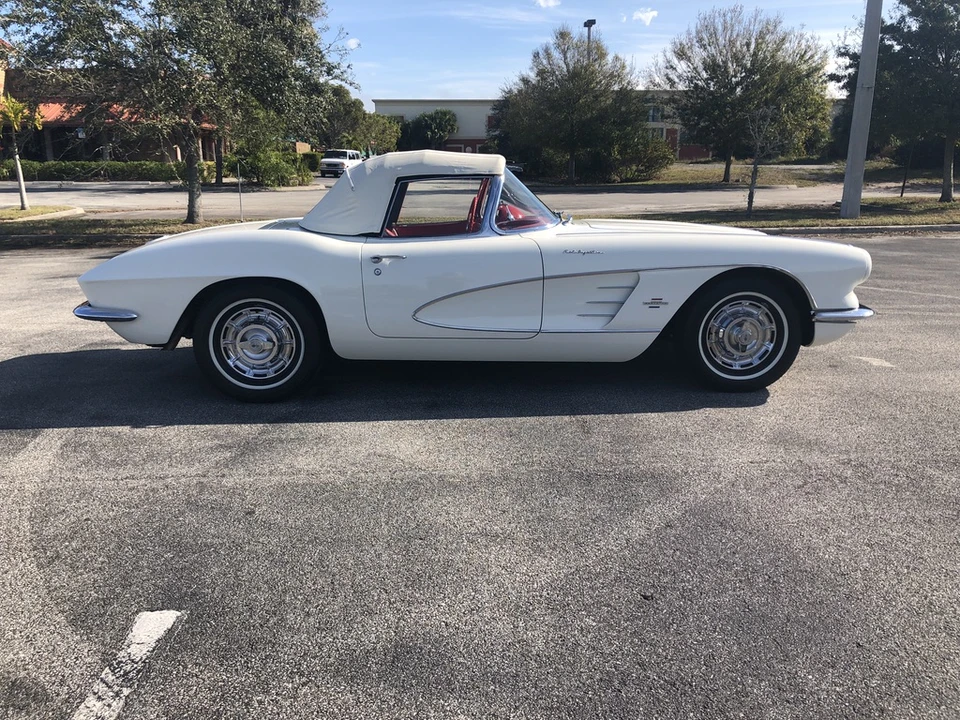 1961 Chevrolet Corvette C1 - Image 15 of 31