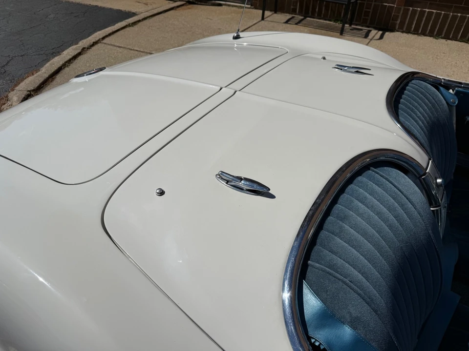 1961 Chevrolet Corvette C1 - Image 17 of 21