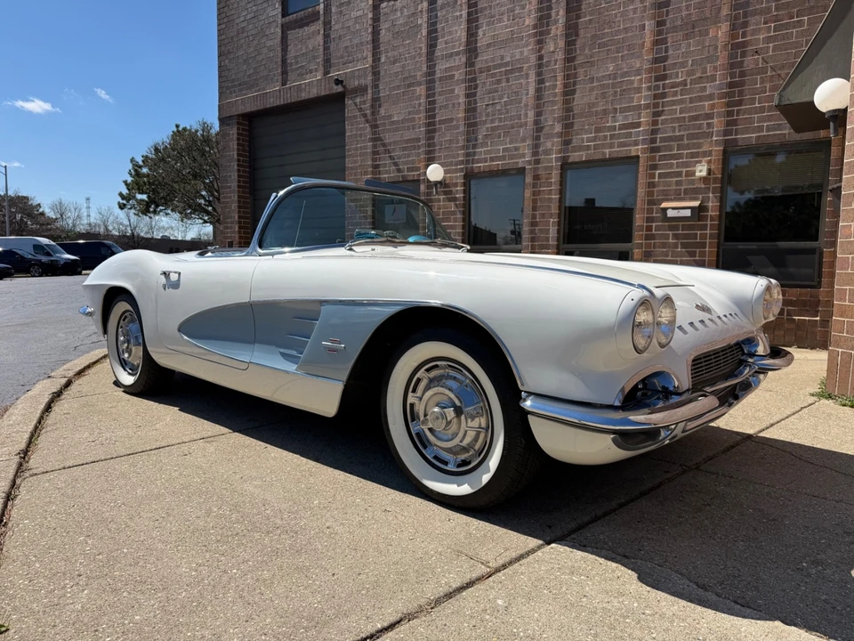1961 Chevrolet Corvette C1 - Image 12 of 21