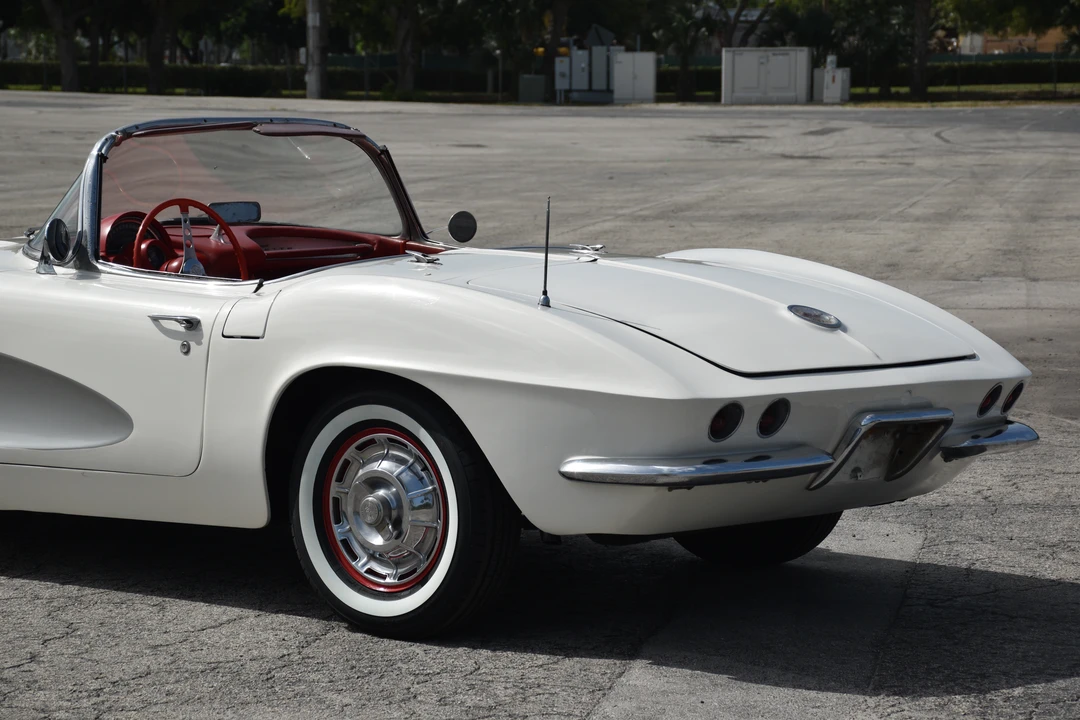 1961 Chevrolet Corvette C1 - Image 8 of 16