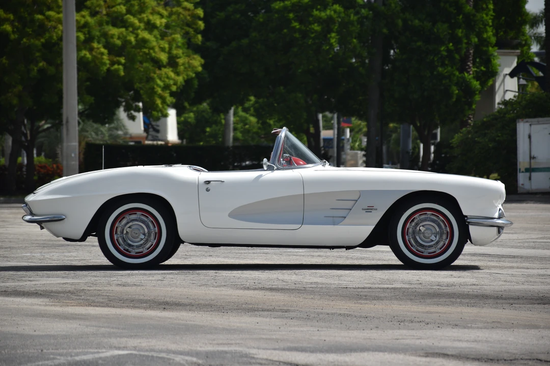 1961 Chevrolet Corvette C1 - Image 4 of 16