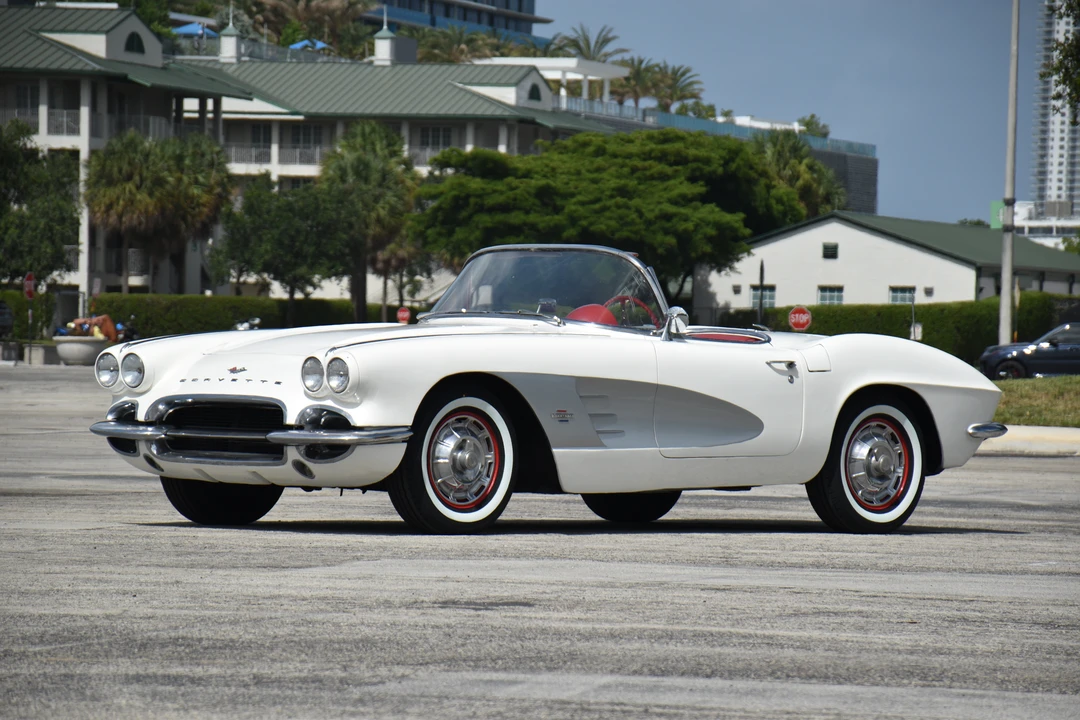 1961 Chevrolet Corvette C1 - Image 2 of 16