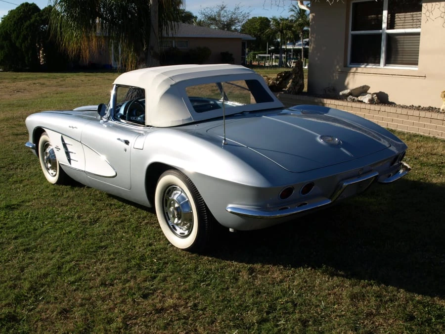 1961 Chevrolet Corvette C1 - Image 2 of 7