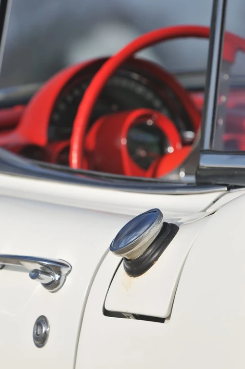 1961 Chevrolet Corvette C1 - Image 10 of 12