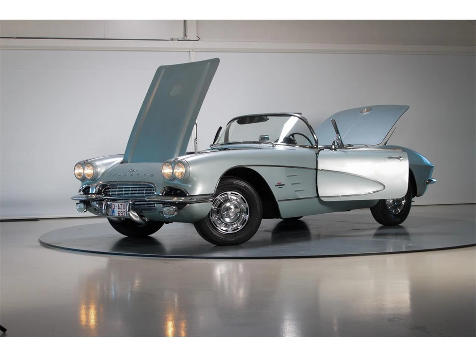 1961 Chevrolet Corvette C1 - Image 2 of 31