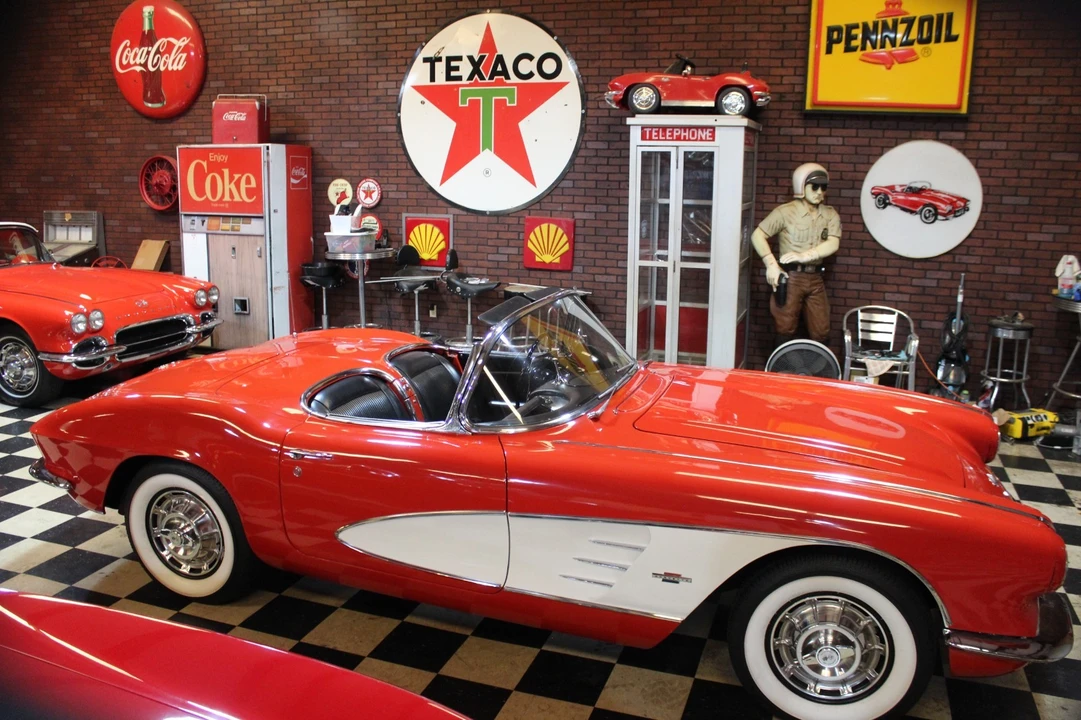 1961 Chevrolet Corvette C1 - Image 7 of 21