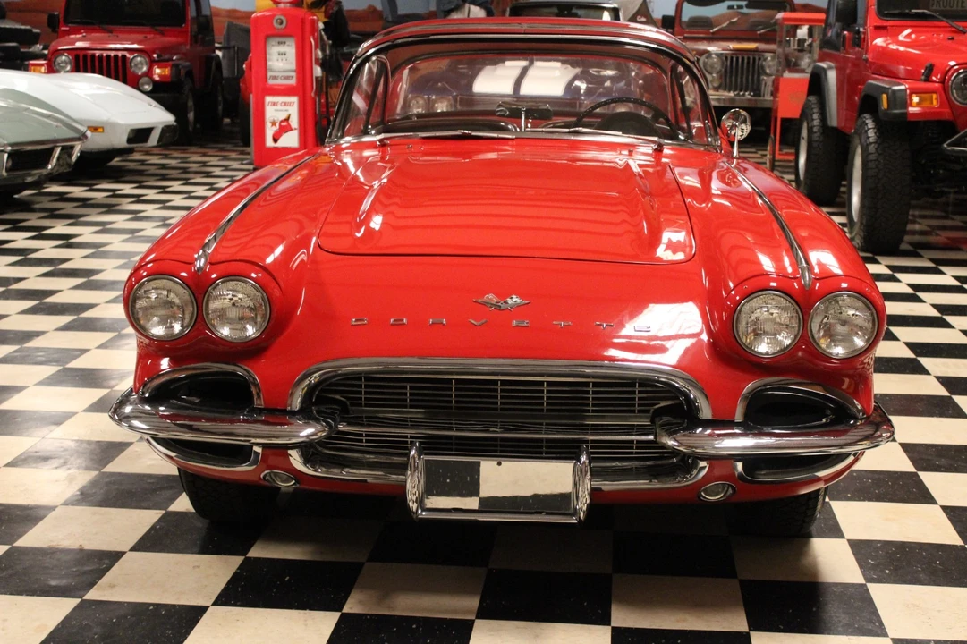 1961 Chevrolet Corvette C1 - Image 11 of 21