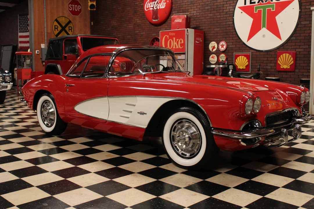 1961 Chevrolet Corvette C1 - Image 10 of 21