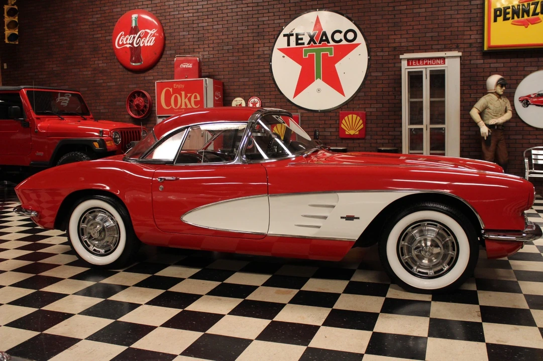1961 Chevrolet Corvette C1 - Image 17 of 21