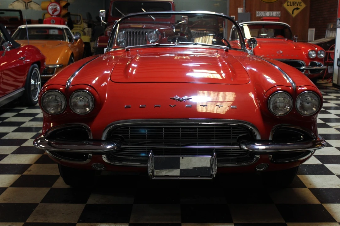 1961 Chevrolet Corvette C1 - Image 2 of 21