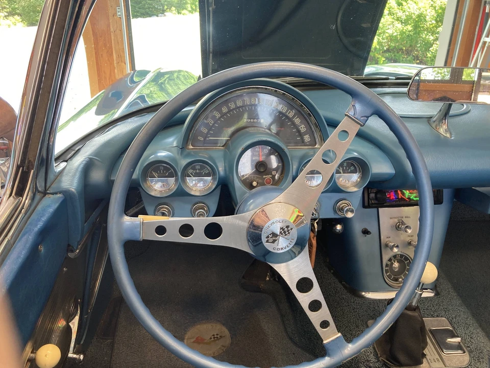1961 Chevrolet Corvette C1 - Image 17 of 21