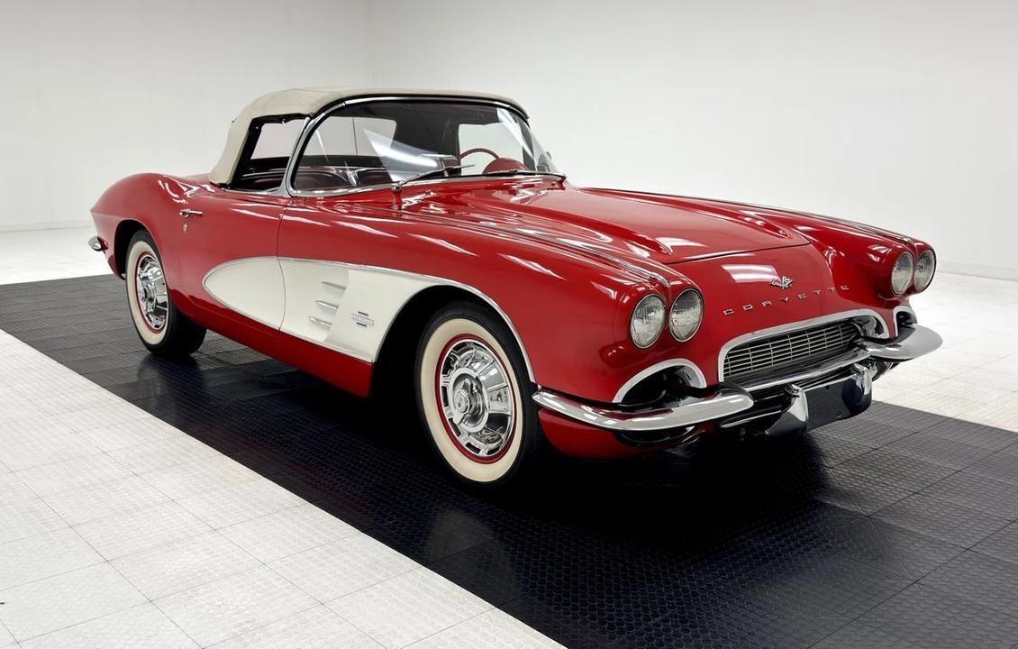 1961 Chevrolet Corvette C1 - Image 10 of 12