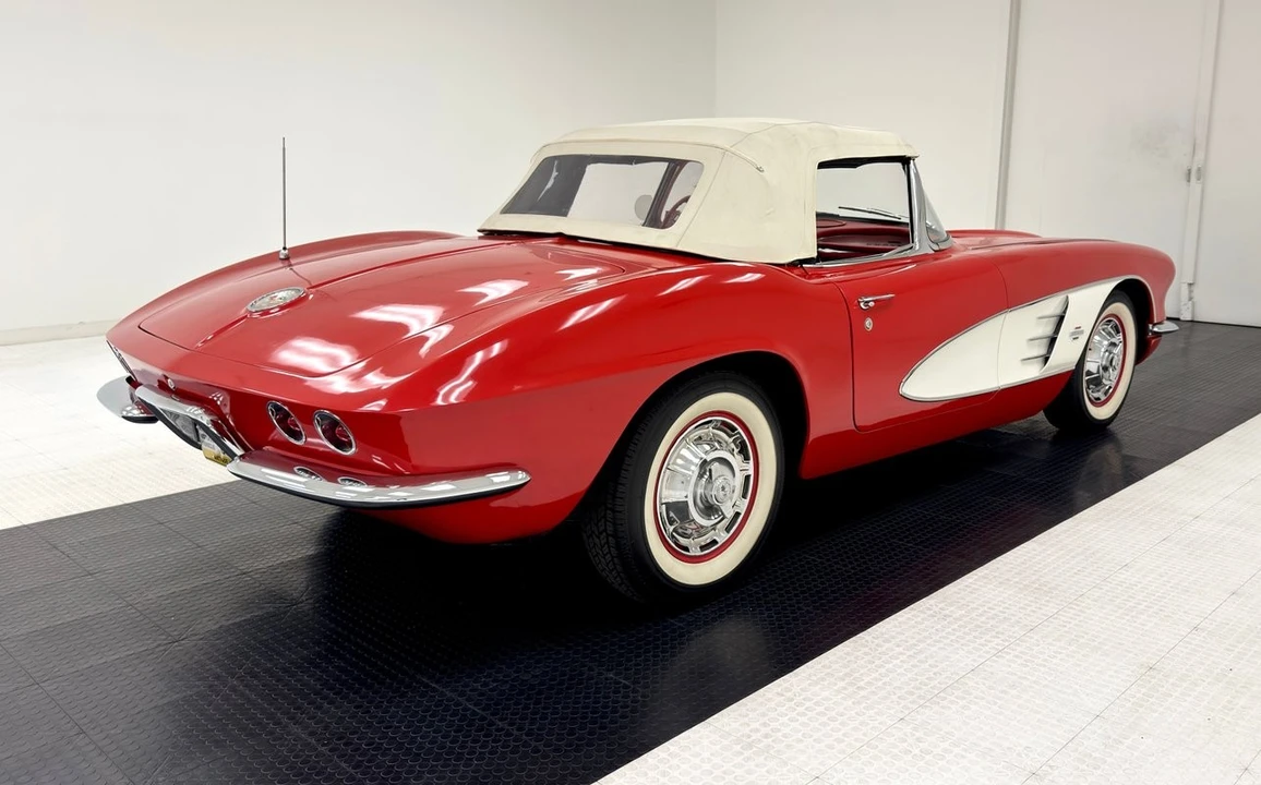 1961 Chevrolet Corvette C1 - Image 8 of 31