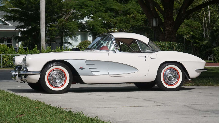 1961 Chevrolet Corvette C1 - Image 2 of 23