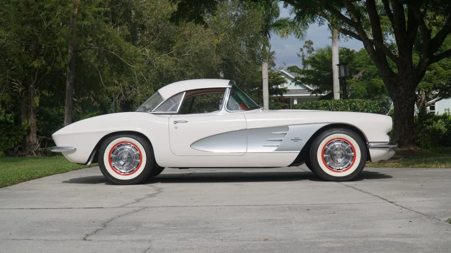 1961 Chevrolet Corvette C1 - Image 18 of 23