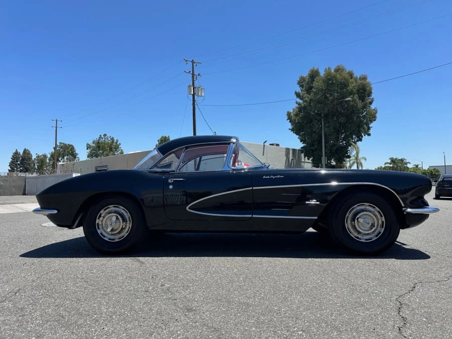 1961 Chevrolet Corvette C1 - Image 17 of 29