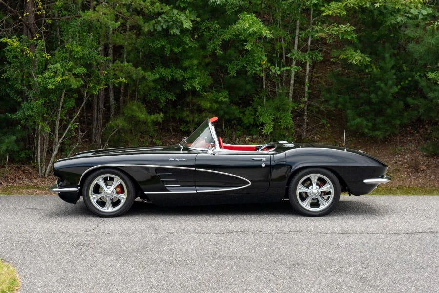 1961 Chevrolet Corvette C1 - Image 2 of 31