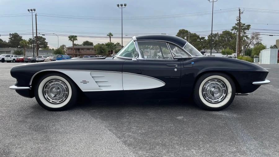1961 Chevrolet Corvette C1 - Image 2 of 9