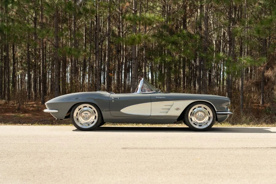 1961 Chevrolet Corvette C1 - Image 2 of 31