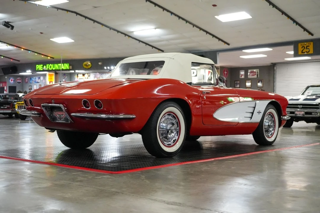 1961 Chevrolet Corvette C1 - Image 15 of 31